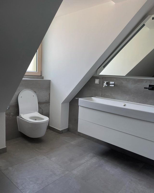 Komplettbad im Dachgeschoss